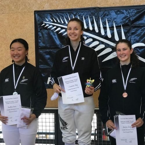 NZ  title for Dio fencing champion